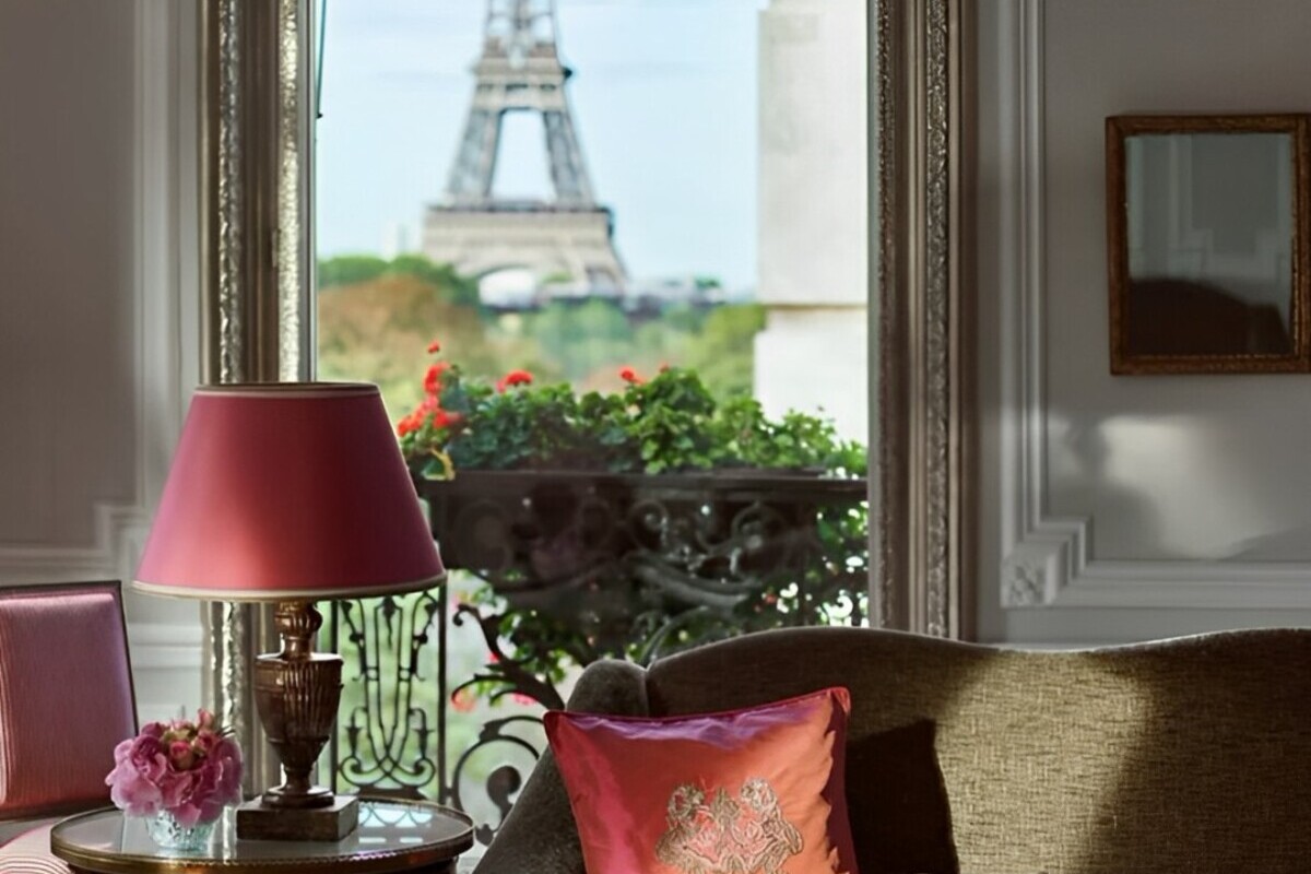 Hôtel Plaza Athénée: dono de uma das vistas mais belas de Paris