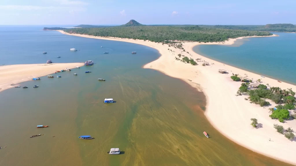 Praias de águas fluviais