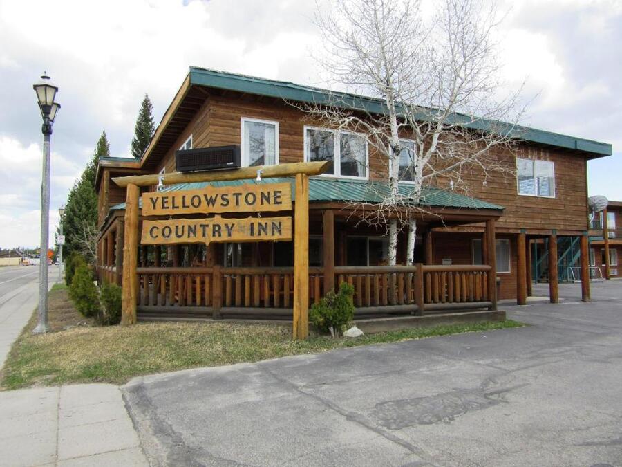 Yellowstone Country Inn