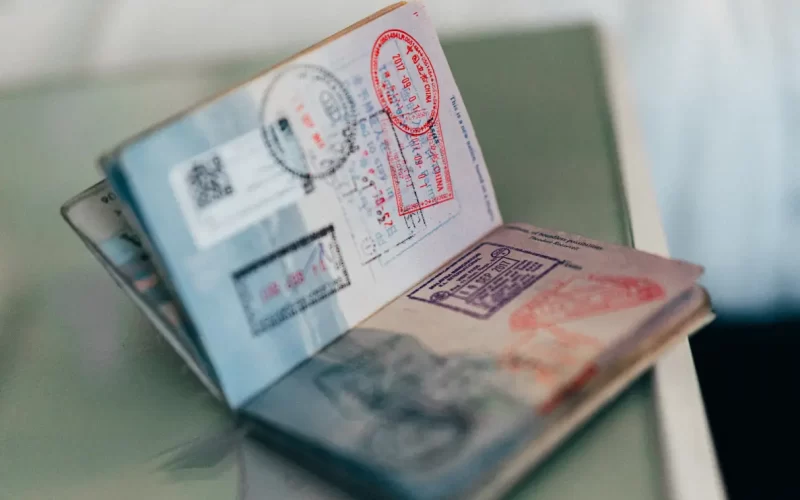 Passaporte 2025 - Como e onde tirar o passaporte para viajar ao exterior?
