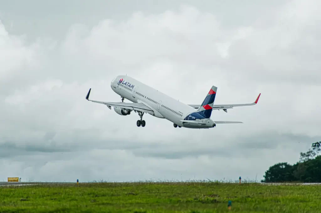 Desconto nas passagens aéreas para acompanhantes de autistas