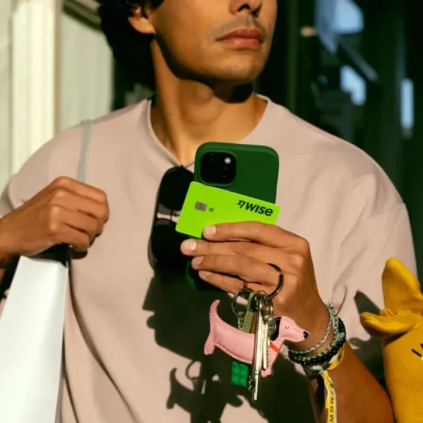 Conta em dólar em 2025 – Wise ou Nomad?