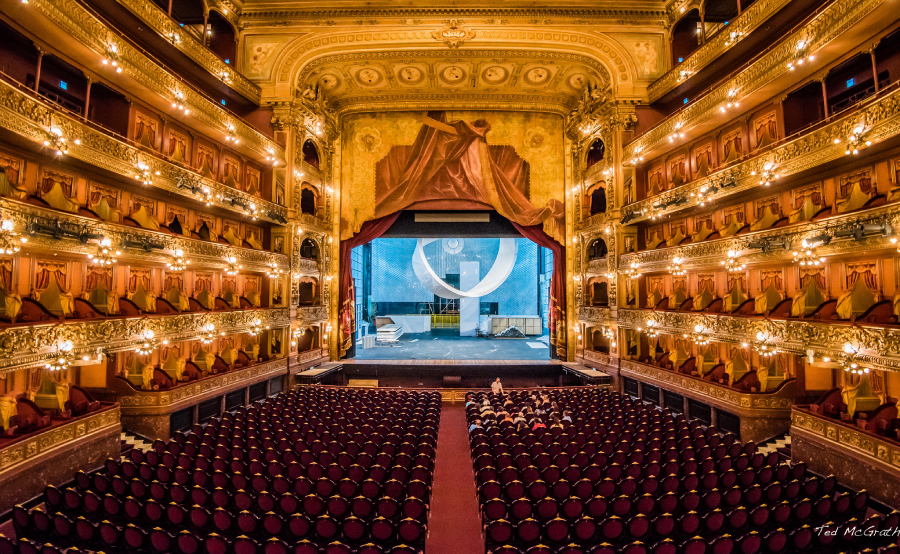 Contemple a beleza do Teatro Colón