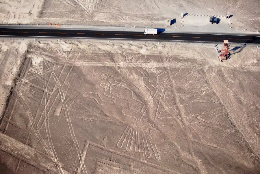 Sobrevoo mostra Linhas de Nazca