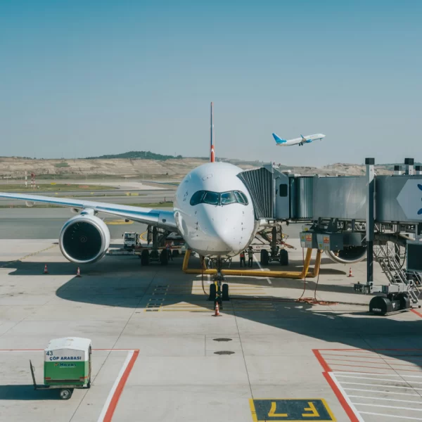 AirHelp lança app para acompanhar seus voos em tempo real e ser notificado em caso de problemas