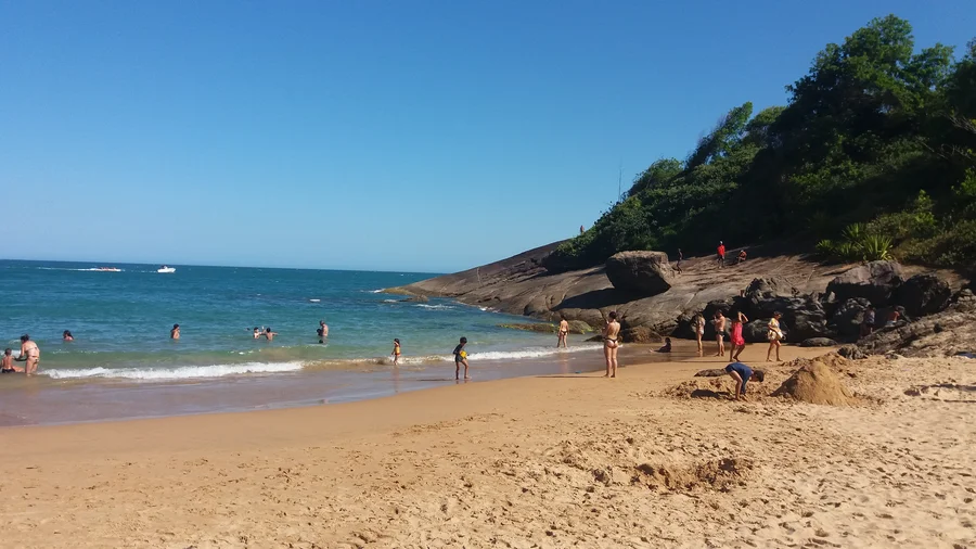 Lugares imperdíveis no Espírito Santo - Praia dos Padres