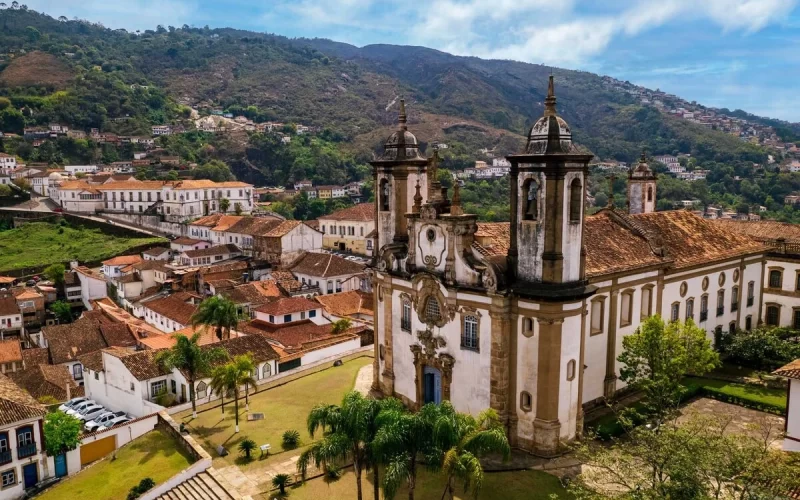 Conheça Minas Gerais de Carro