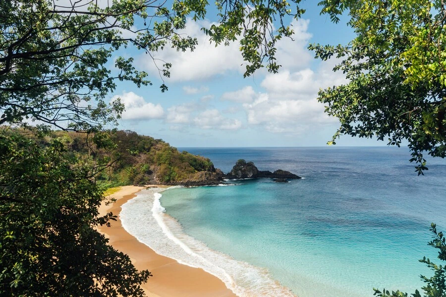 Praia em Fernando de Noronha