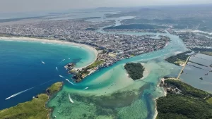 Cabo Frio na Região dos Lagos do Rio de Janeiro com praias de águas claras