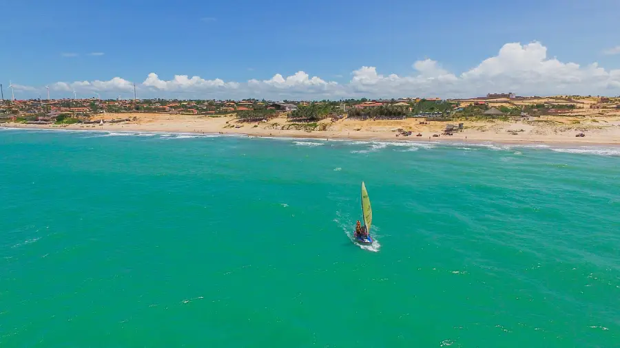 Canoa Quebrada, Aracati, CE, combina natureza e cultura
