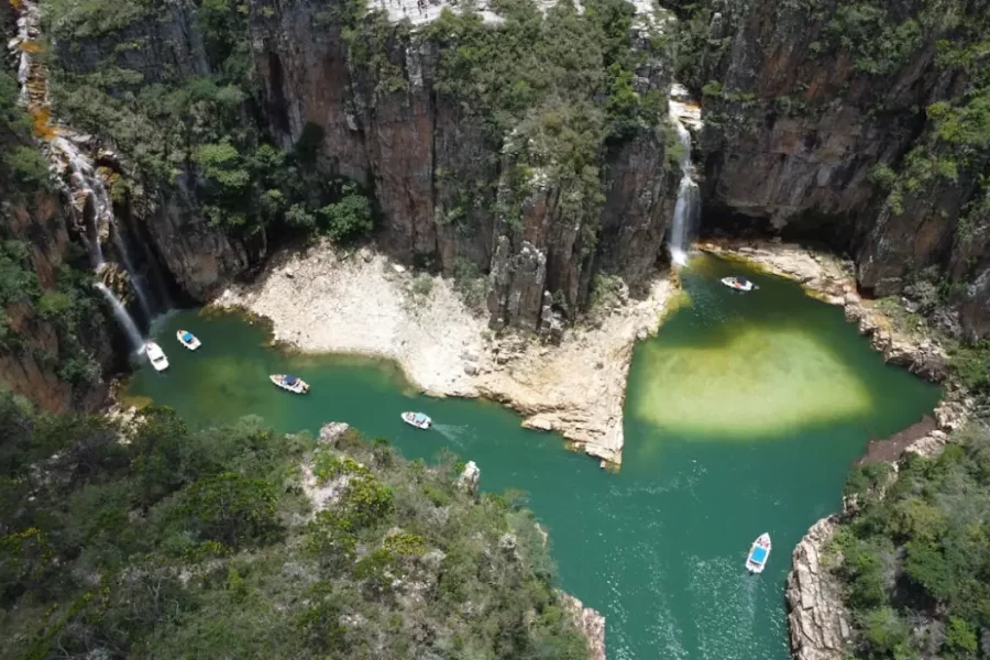 Capitólio MG é um dos destinos mais procurados de Minas Gerais para quem busca natureza, cachoeiras e paisagens impressionantes