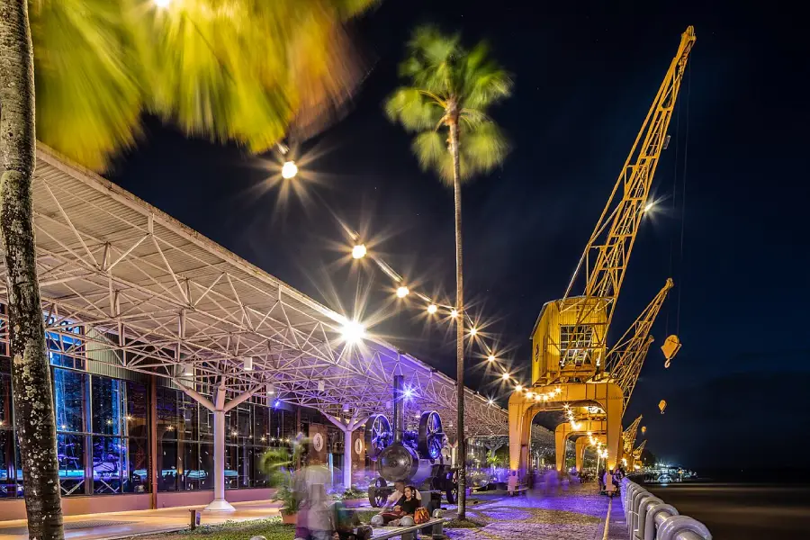 A Estação das Docas, em Belém, destaca-se como espaço turístico e cultural do estado do Pará