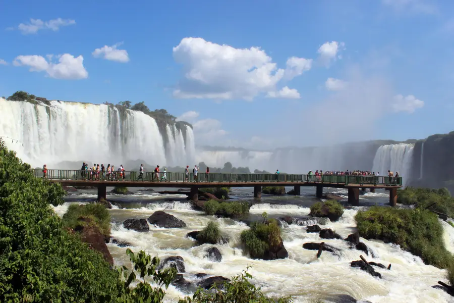 As Cataratas do Iguaçu, PR são um dos maiores espetáculos naturais do mundo