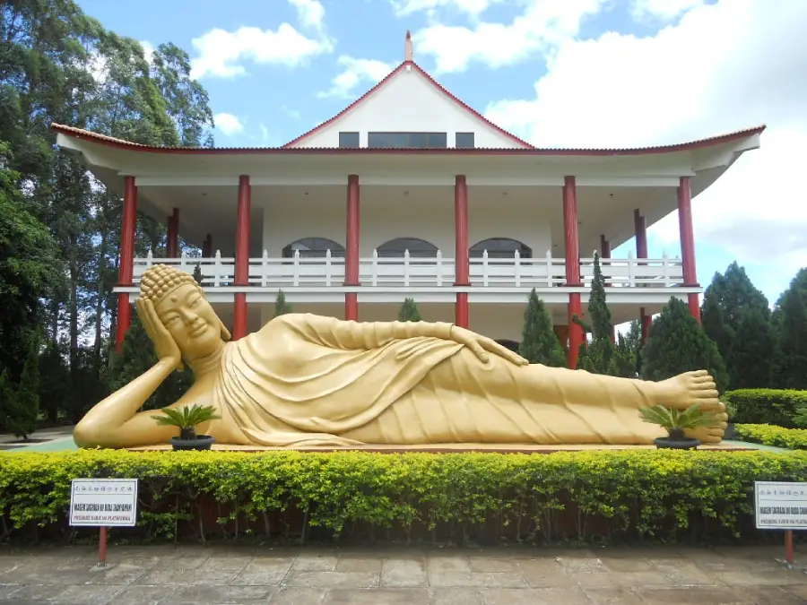 Um dos templos budistas mais visitados do Brasil, fica localizado em Foz do Iguaçu no Paraná
