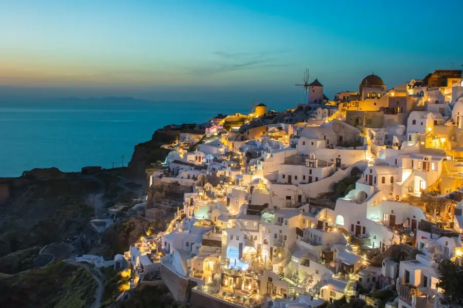 Vista de Santorini ao entardecer