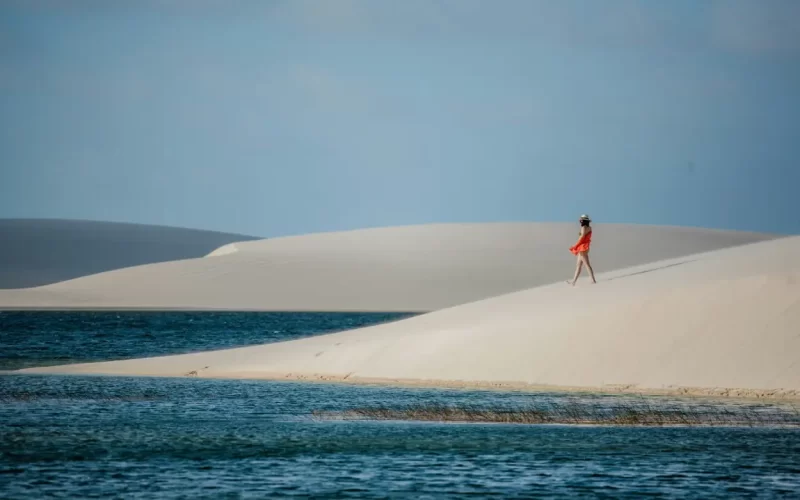 Barreirinhas com passeios nos Lençóis Maranhenses, no Maranhão, com dunas e lagoas cristalinas