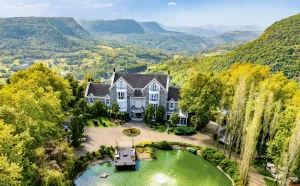 O Castelo Saint Andrews, na Serra Gaúcha, é um hotel de luxo em Gramado inspirado na arquitetura europeia