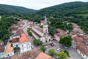 Igreja Nossa Senhora do Rosário, na cidade de Goiás, GO, com arquitetura histórica