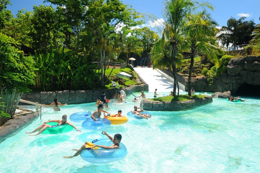 Rio Quente Hot Park: boias e diversão garantida em um dos parques aquáticos mais famosos do Brasil