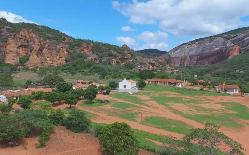 Serra da Capivara – Sítio do Mocó: patrimônio arqueológico e natureza preservada no Piauí