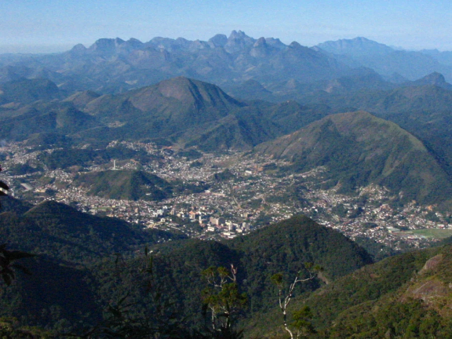Vista de Teresópolis a partir da Pedra do Sino
