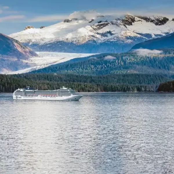 MSC Poesia inicia preparativos para as viagens de cruzeiro no Alasca