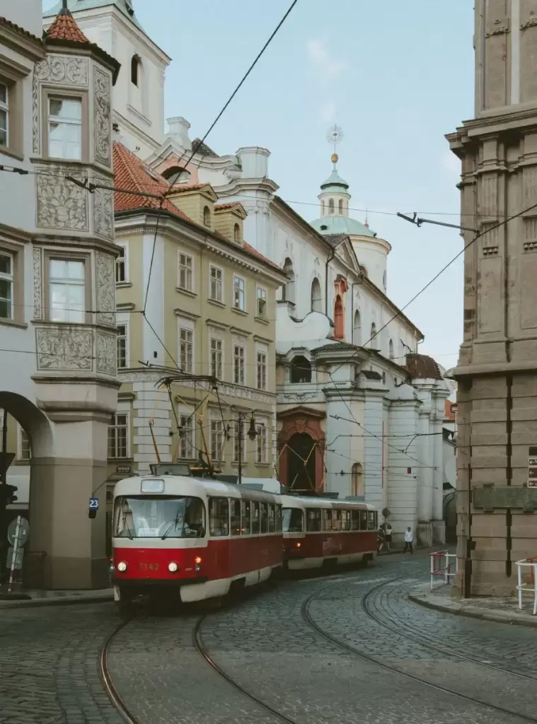 Vista urbana de Praga, na República Tcheca