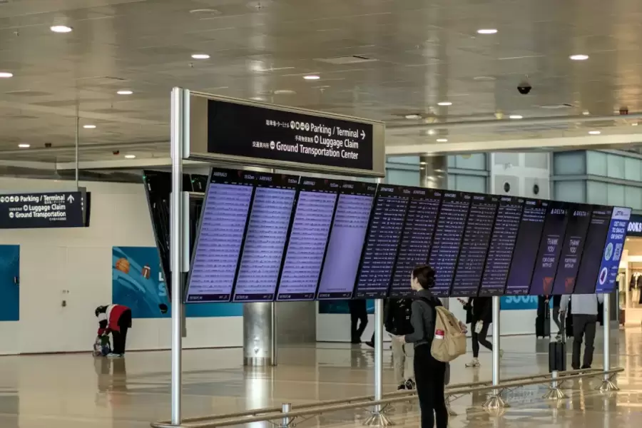 Saiba como viajar de avião sem despachar bagagem